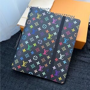 Auth BNIB Louis Vuitton LV x TM Multicolor Binder GI1505